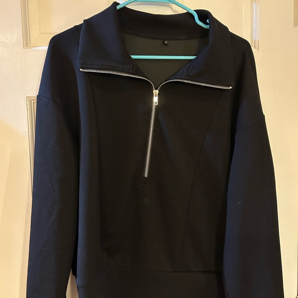 Black half zip activewear